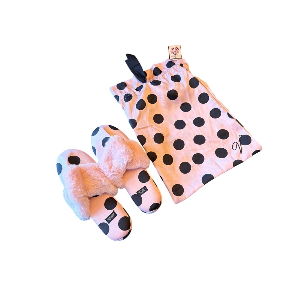 NWT Victorias Secret Pink & Black Polka Dot Faux Fur Slippers Matching Bag
